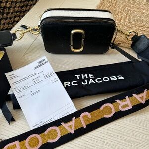 Marc Jacob’s snapshot purse.
